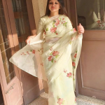 Sakshi Dhoni In  A White Sari