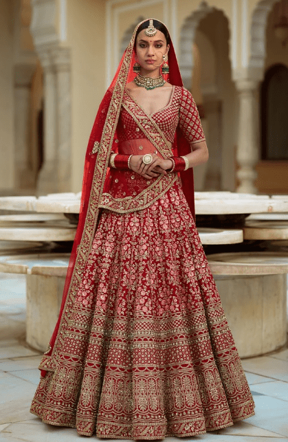 ZoWed - The classic red zardozi lehenga by Sabyasachi is, no doubt, every  brides dream come true!😍💓 Awesome click by-EpicStories.in | Facebook