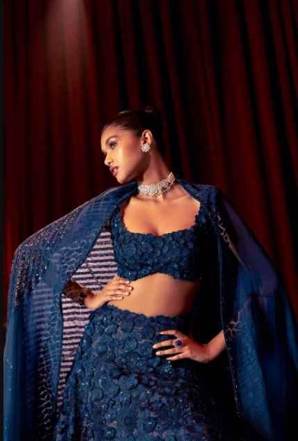 Navy blue 3-d embroidered lehenga set - Image 2