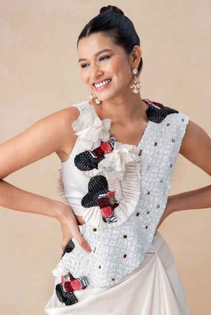Ivory one shoulder drape set - Image 4