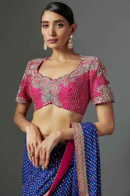 Royal Blue Georgette Hand Embroidered Saree Set - Image 3