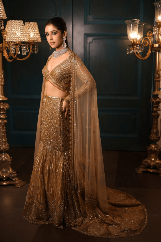 Gold Fishcut Lehenga with trail - Image 3