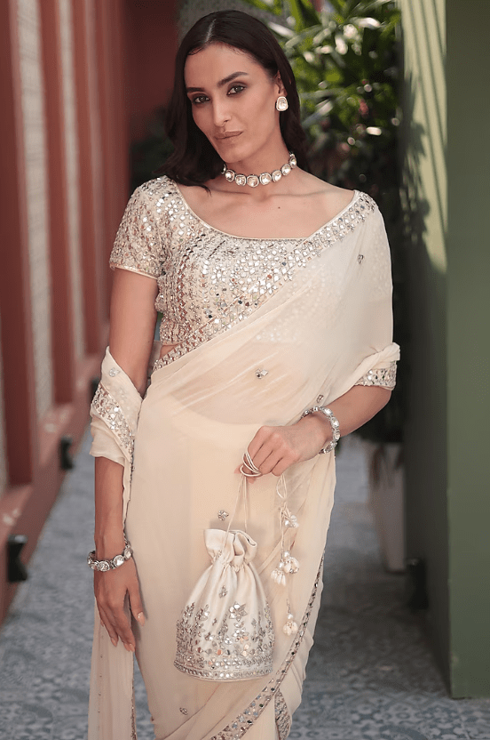 Off-White Georgette Sequins Embellished Pre-Stitched Saree Set - Image 3