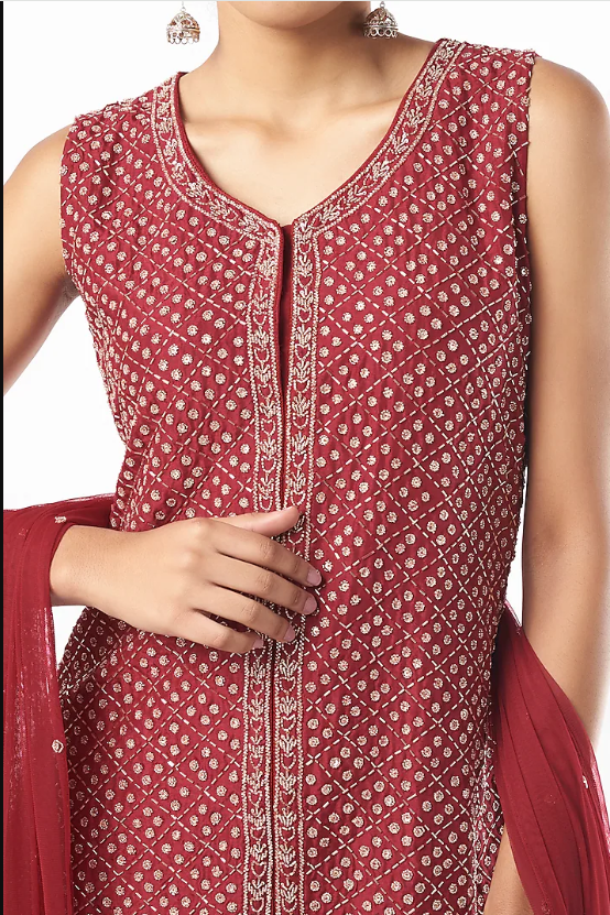 Red Diamond Embroidered Kurta Set - Image 4