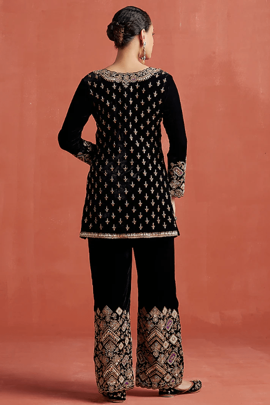 Black Silk Velvet Hand Embroidered Kurta Set - Image 2