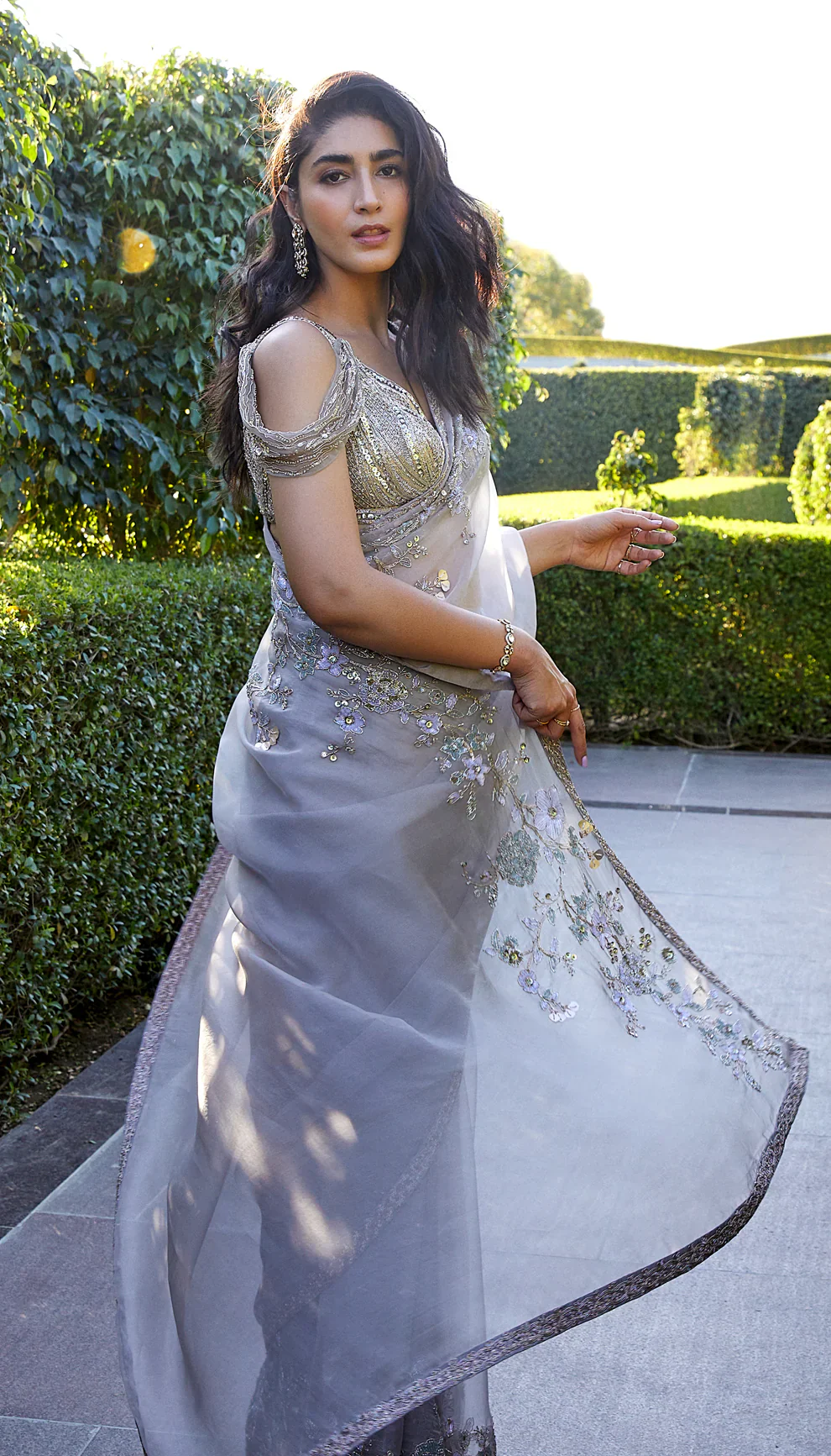 Moon Grey Organza Saree - Image 3