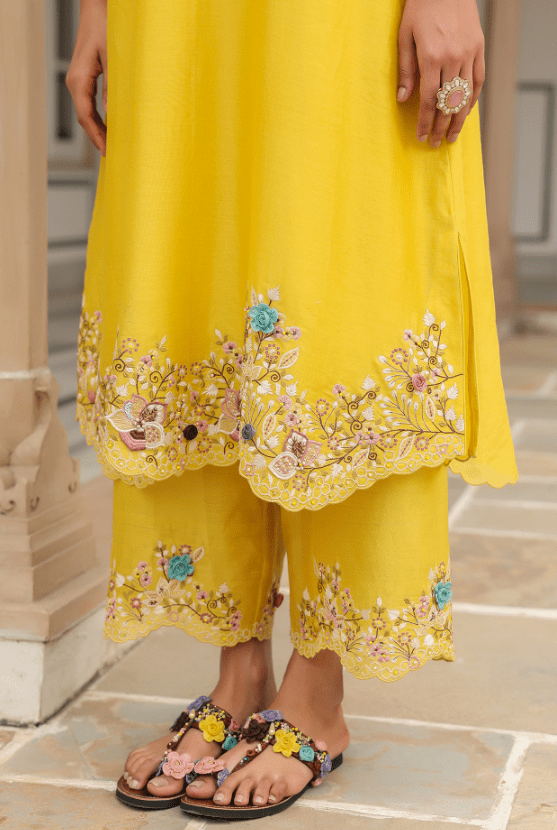 Yellow Silk Chanderi 3D Floral Embroidered Scalloped Kurta Set - Image 3
