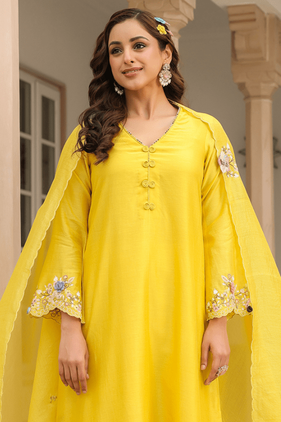Yellow Silk Chanderi 3D Floral Embroidered Scalloped Kurta Set - Image 4