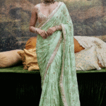 Naayaab Saree