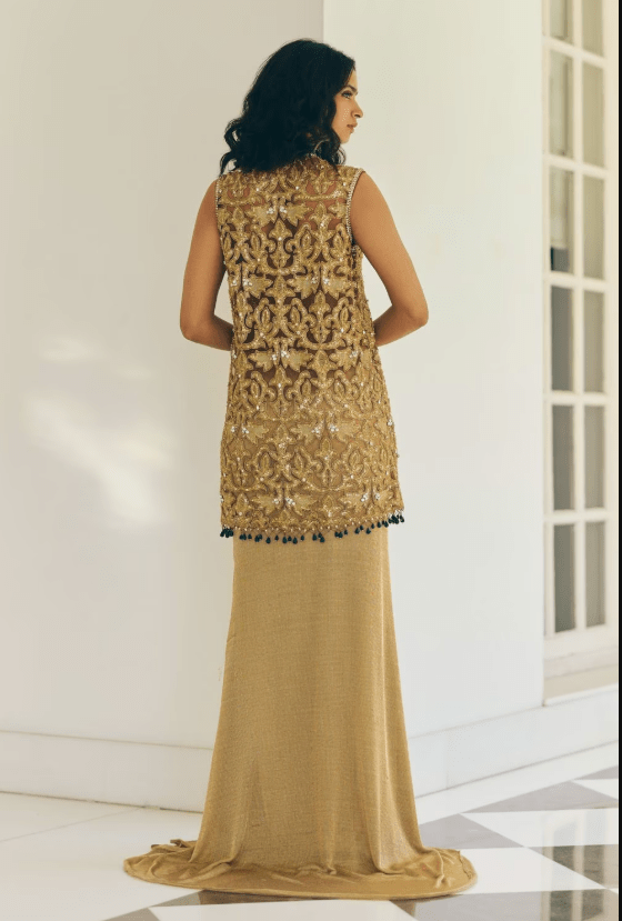 Gold Metallic Weave Iroosi Zardozi Skirt Set - Image 5