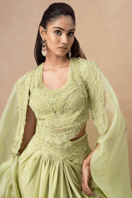 Green embellished cape set - Image 4
