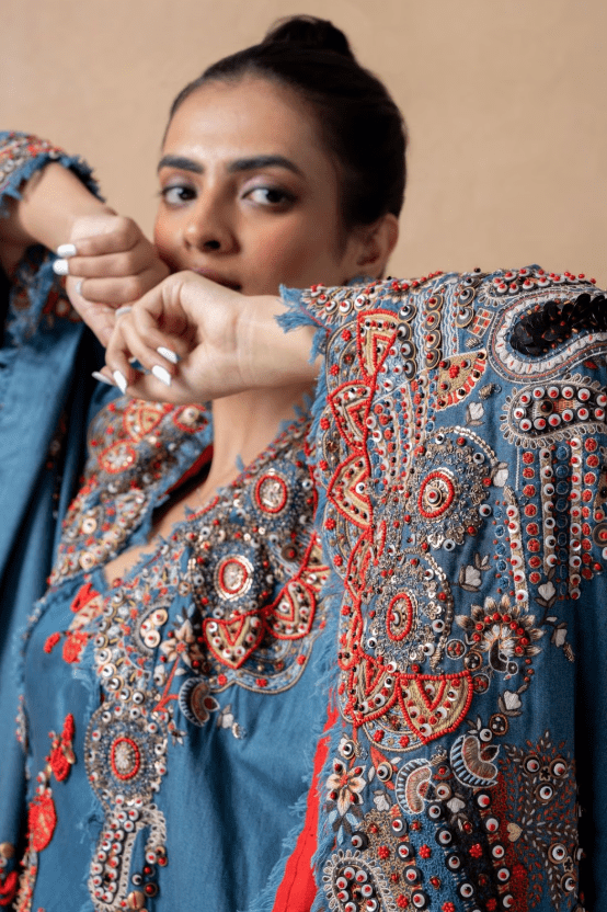 Blue denim cape set - Image 4