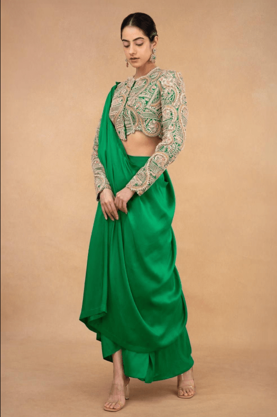 Forest green embellished sari set - Image 3