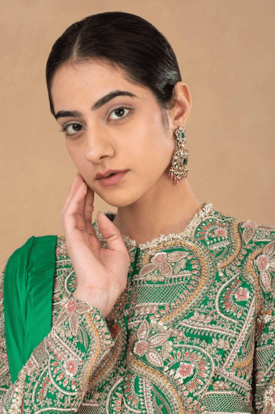 Forest green embellished sari set - Image 4