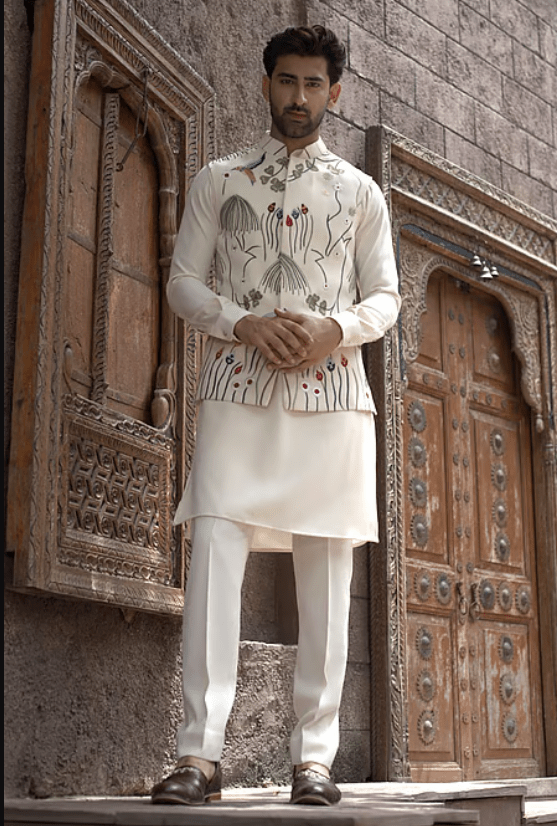 Ivory Silk Embroidery Gardenia Bundi Kurta Set
