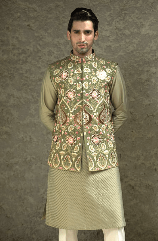 Green Silk Embroidery Mughal Bahar Bundi Kurta Set - Image 3