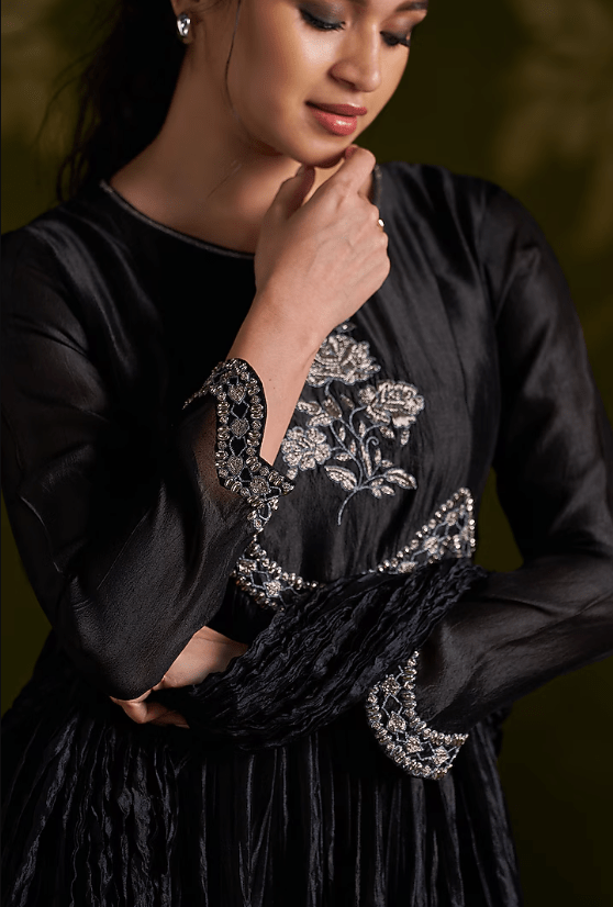 Black Crushed Silk Embroidered Anarkali Set - Image 4