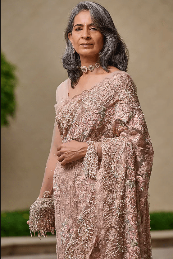 Blush Pink Lace Floral Thread Embroidered Saree Set - Image 3