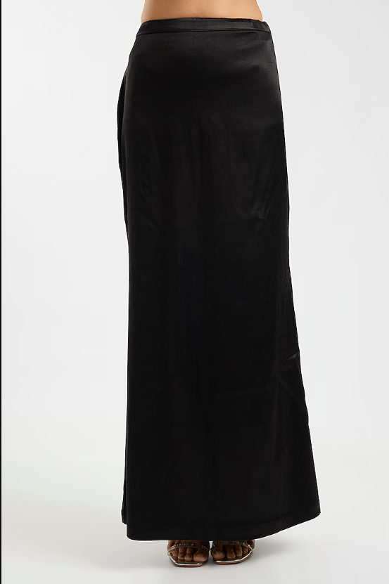 Black Georgette Sequins & Cutwork Saree Set - Image 3