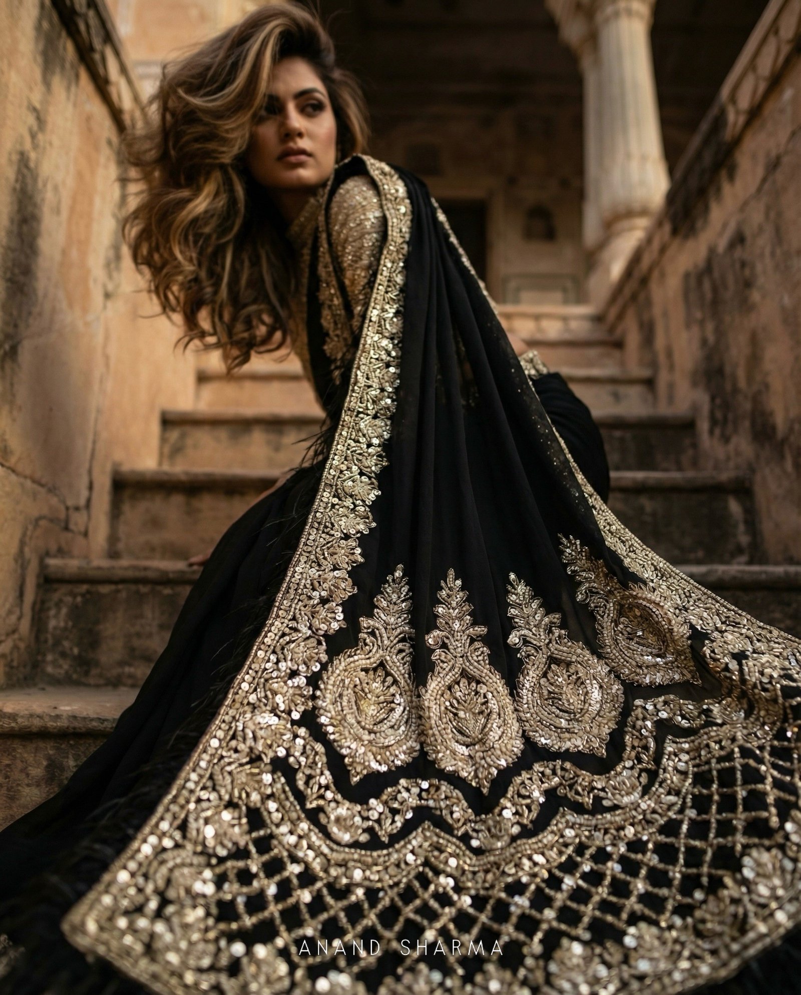 Black saree for party - Image 4