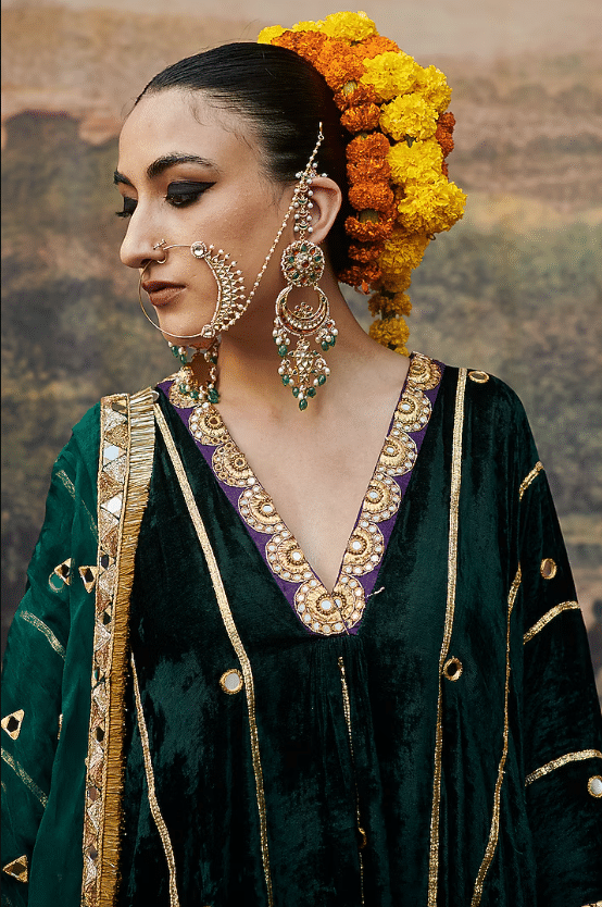 Green Velvet Sequins Embroidered Kaftan - Image 4
